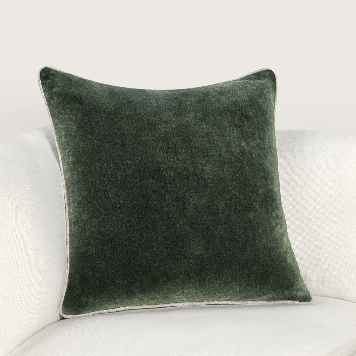 SLD Heirloom Velvet Multiple Sizes - Forest Green - 22"x22"