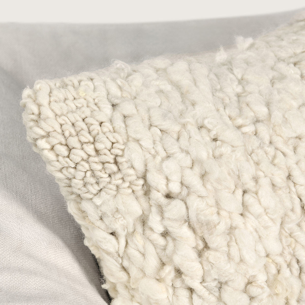 RN Sinclair Ivory 22x22