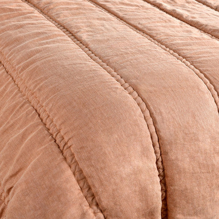 Rowen Quilt Collection