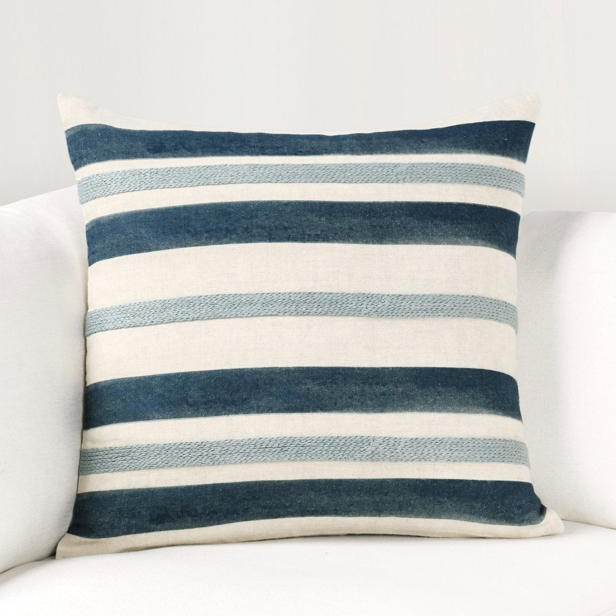 CA Seiano Ivory/Blue 22x22