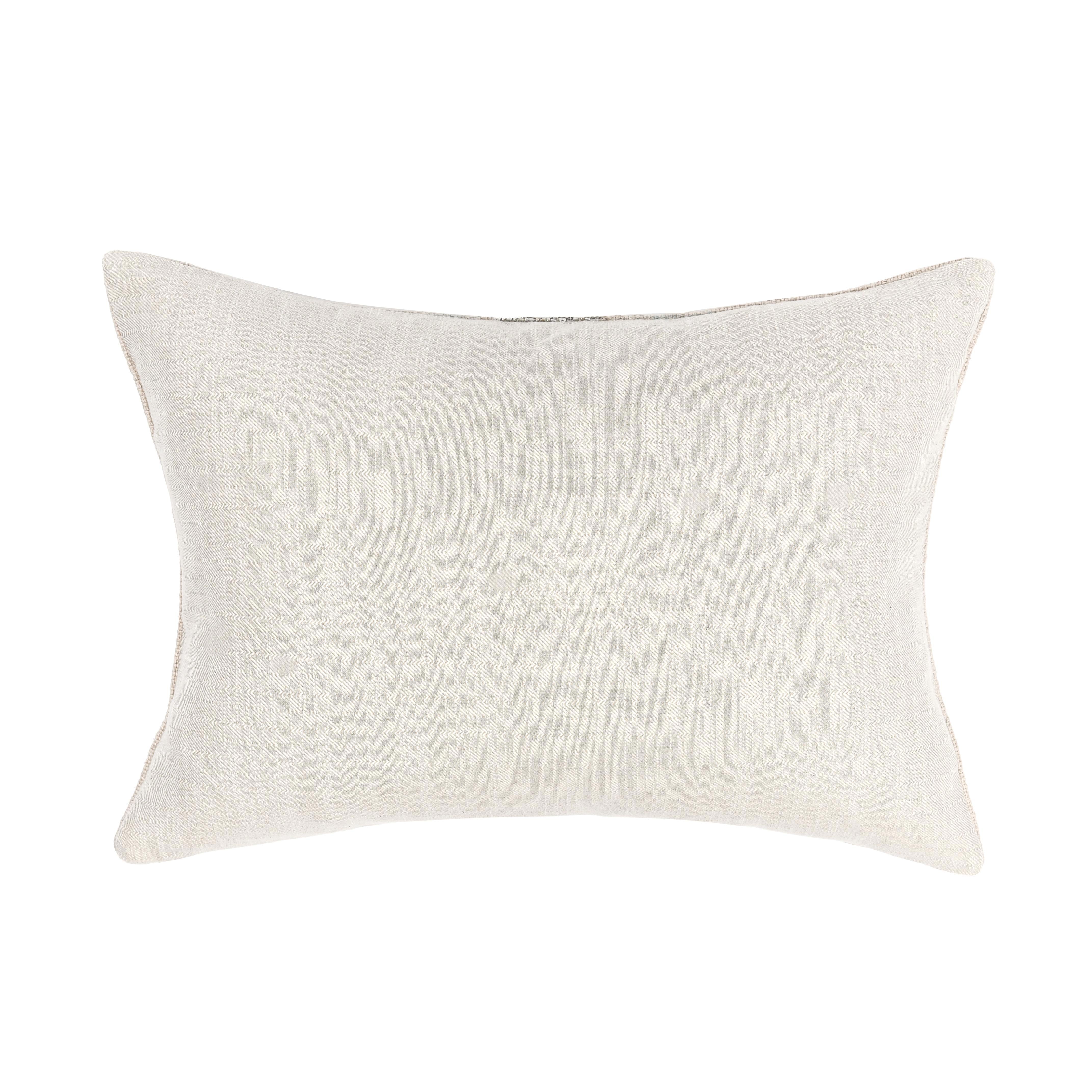 RO Lira Multiple Sizes - Natural/Silver - 22"x22"
