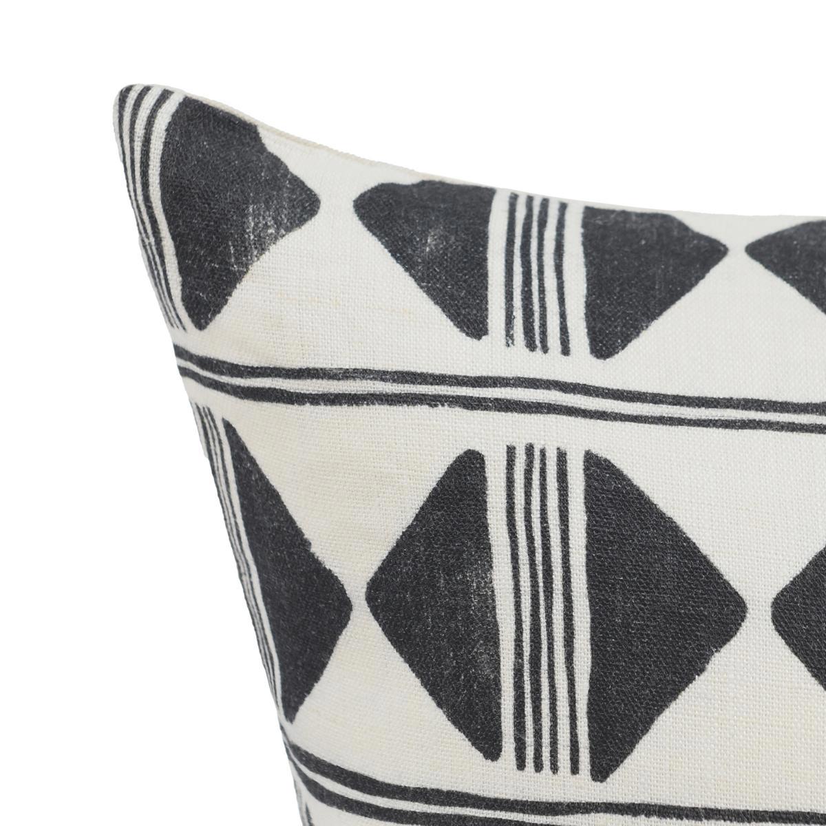 RO Nubia Multiple Sizes - Black/White - 18" Round