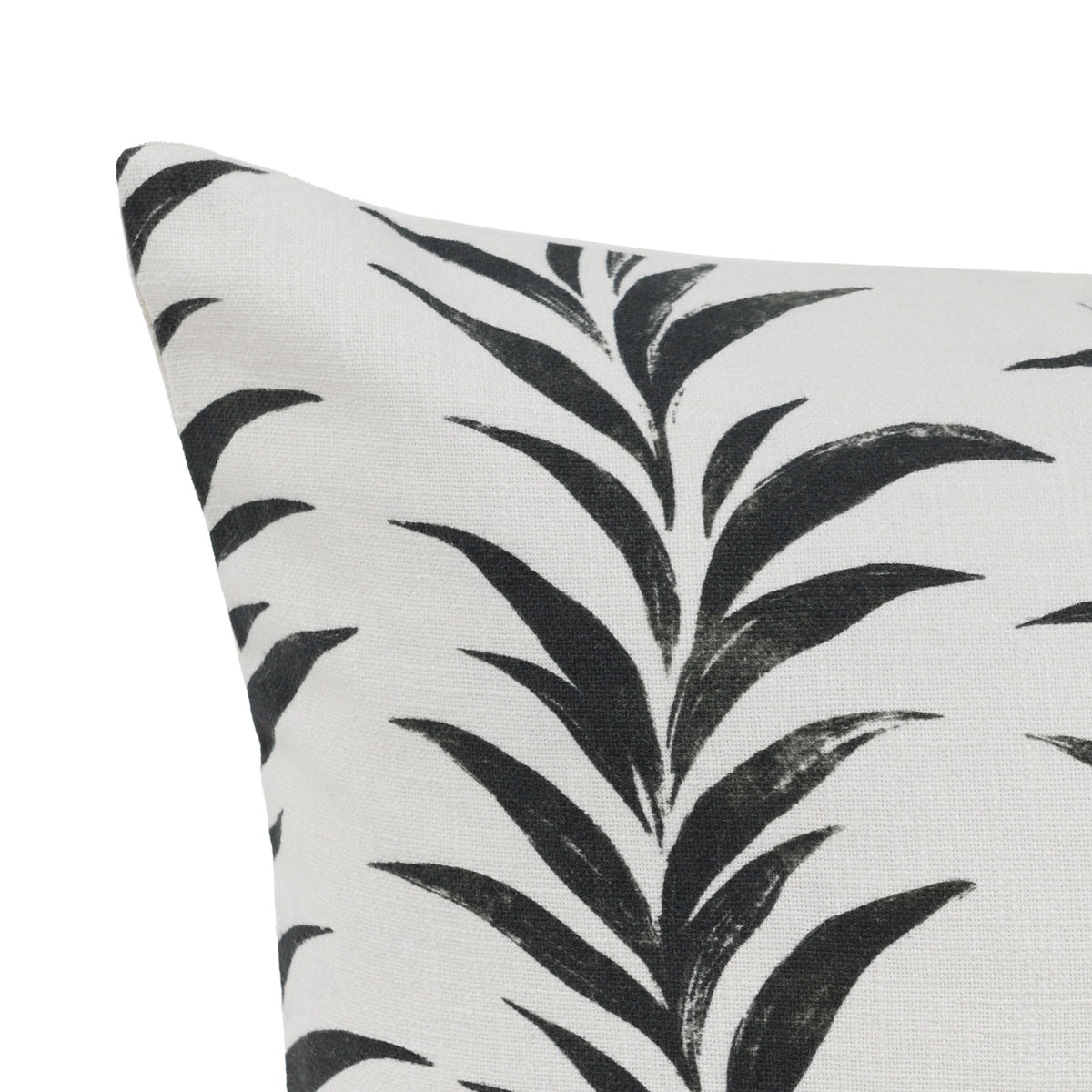 RO Alula Multiple Sizes - Black/White - 22"x22"