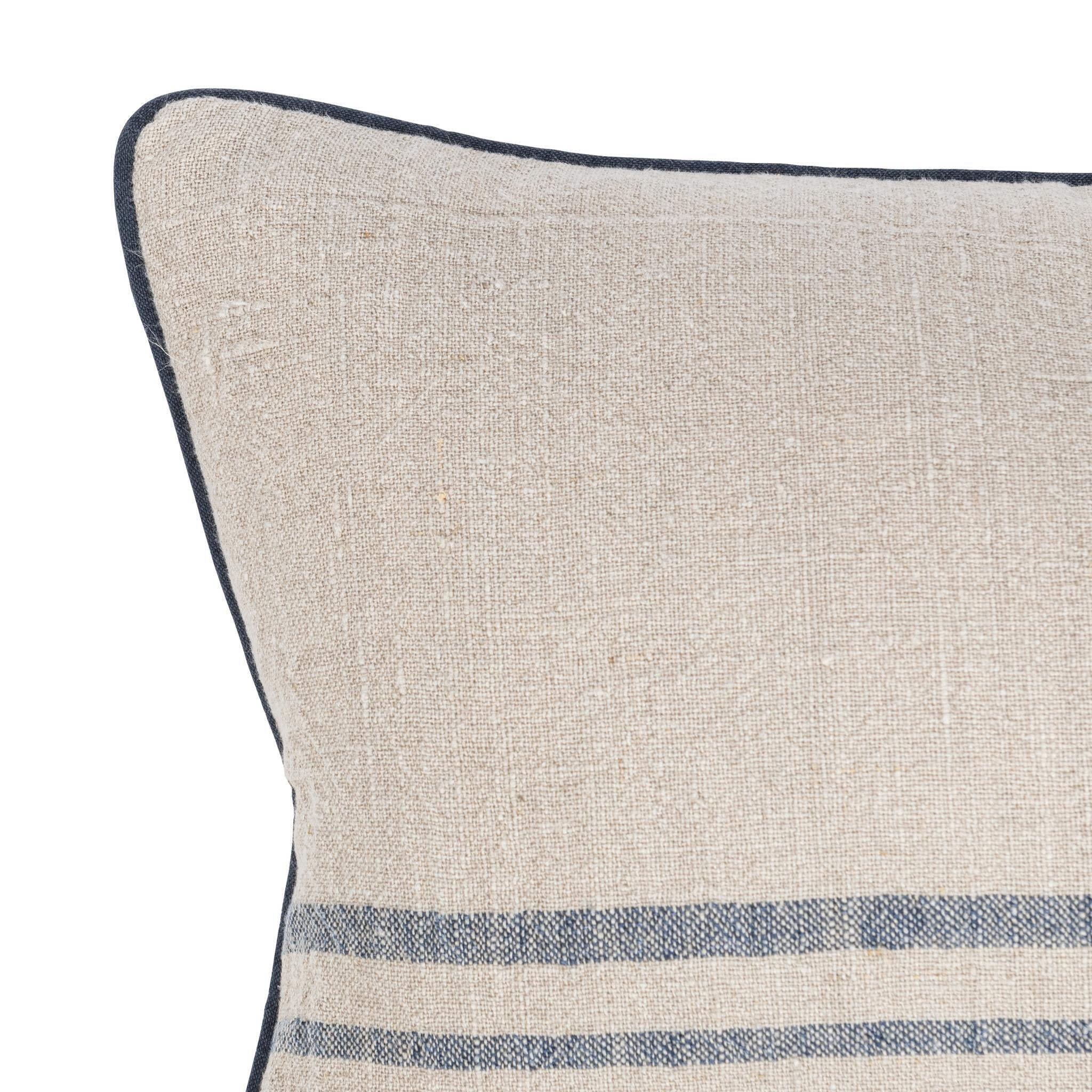 NV Newport Multiple Sizes - Natural/Navy - 14x20