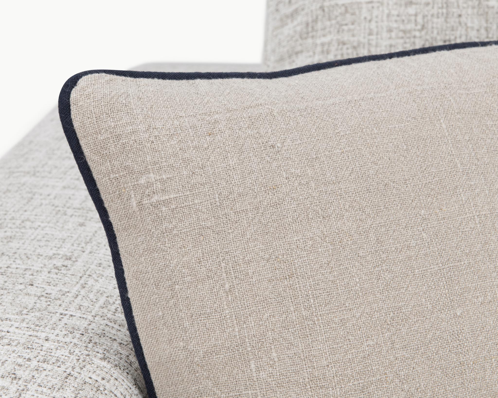 NV Newport Multiple Sizes - Natural/Navy - 14x20