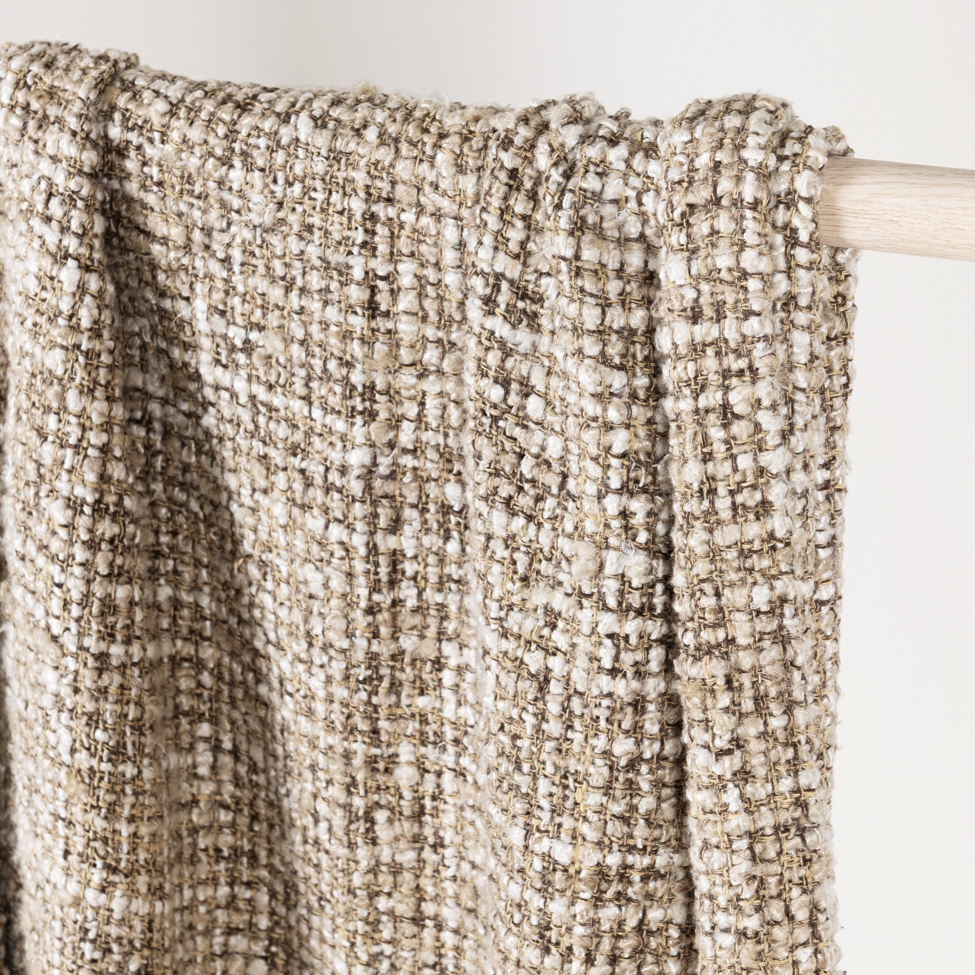 TC Porter 50x70 Throw - Black/Ivory