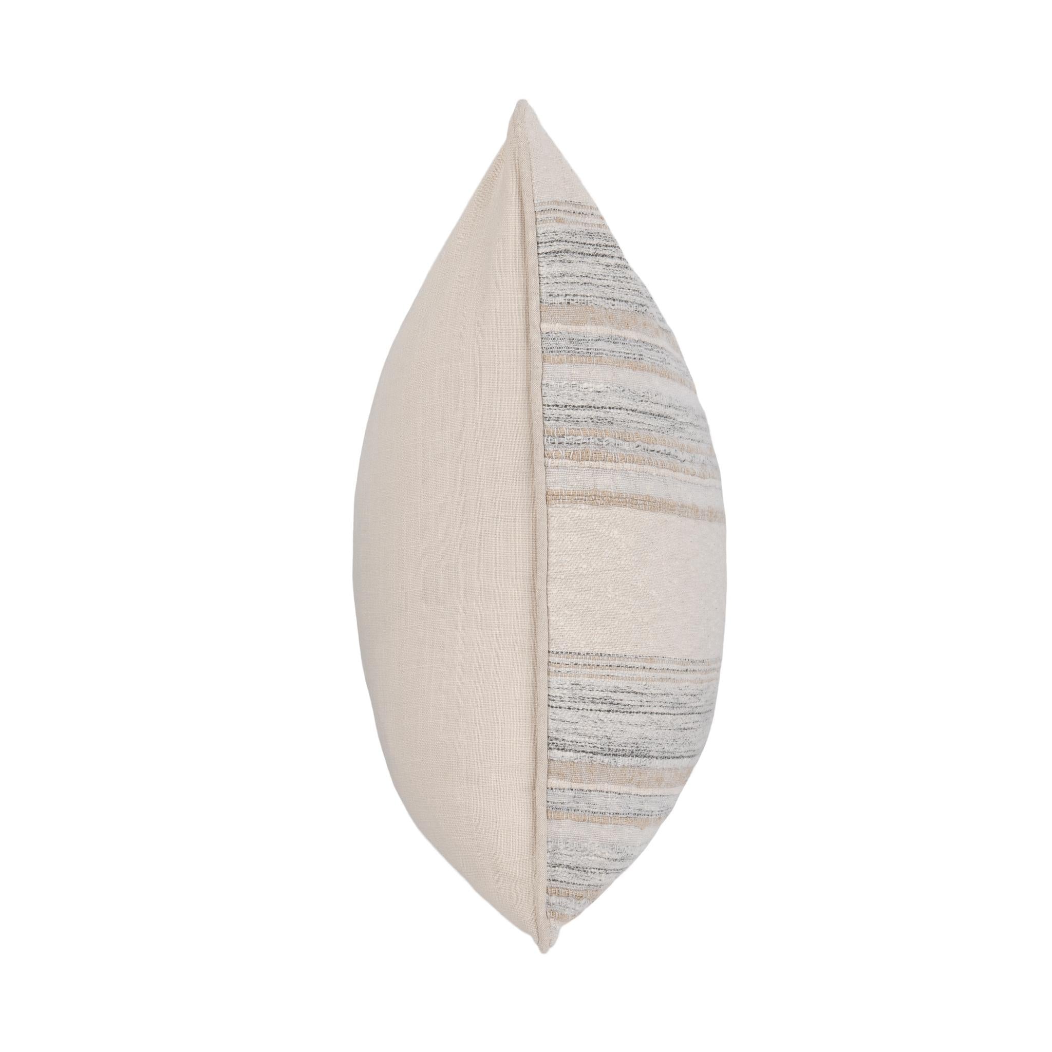 TQ Rockport Multi Multiple Sizes - Ivory - 22x22