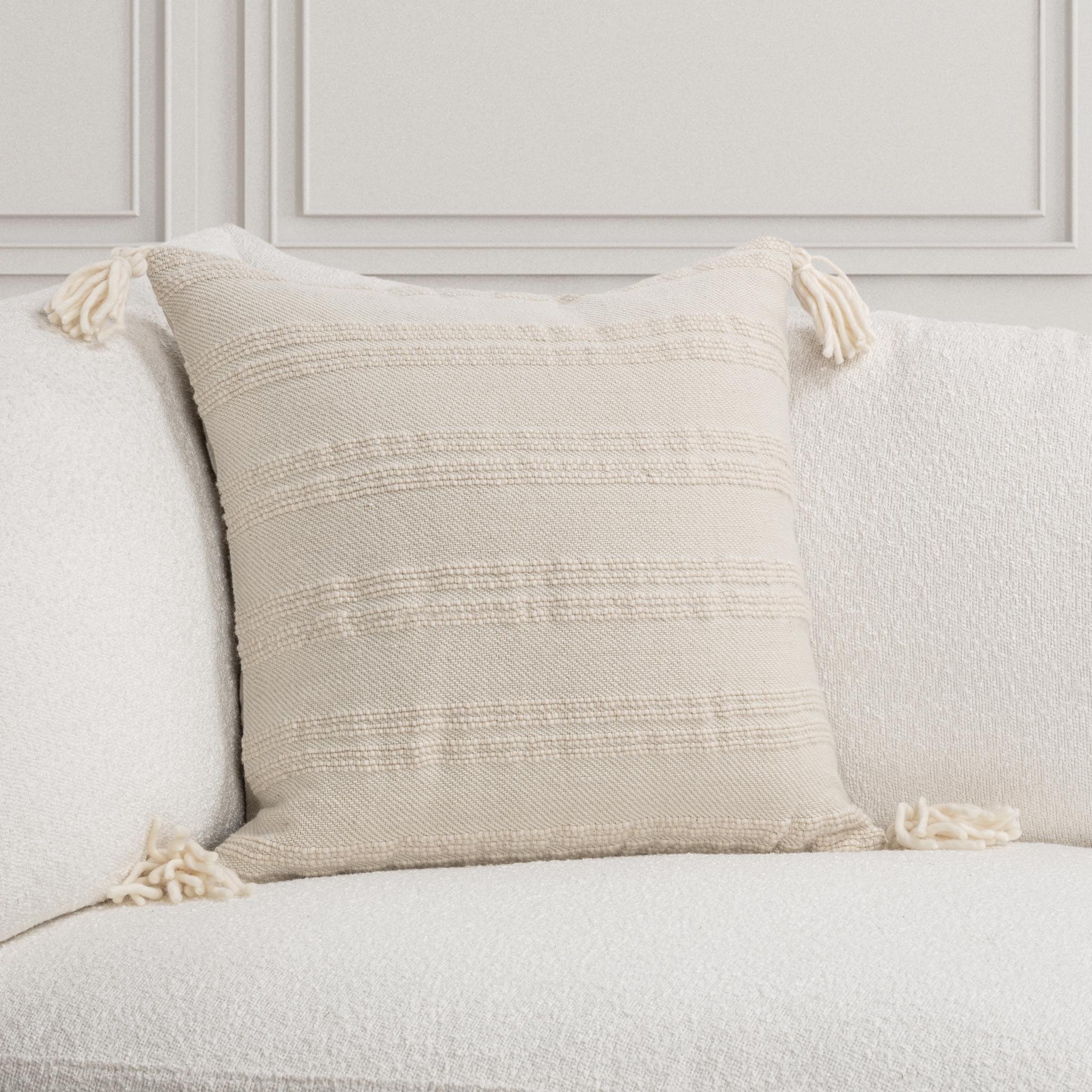 TQ York Multiple Sizes - Natural/Ivory - 22x22