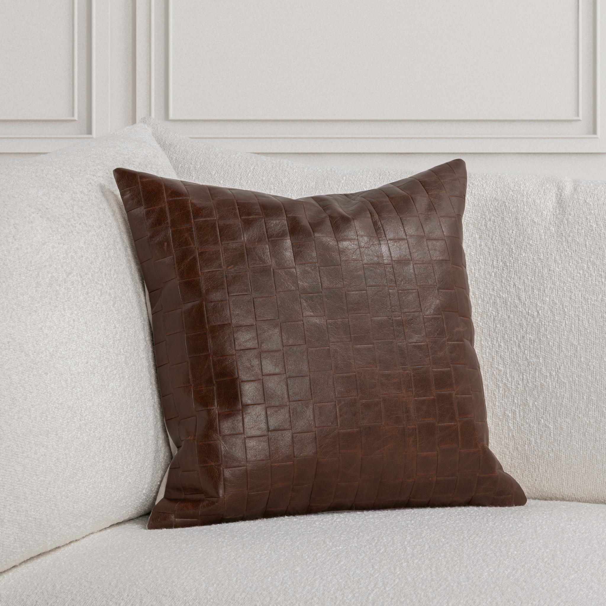 TQ Leather Seston 20x20 - Brown