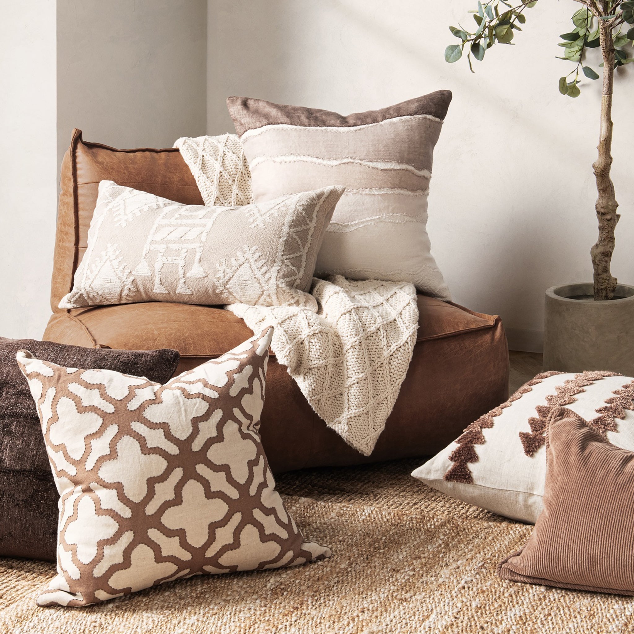 LN Abbey 14x26 - Mocha Cream/Ivory