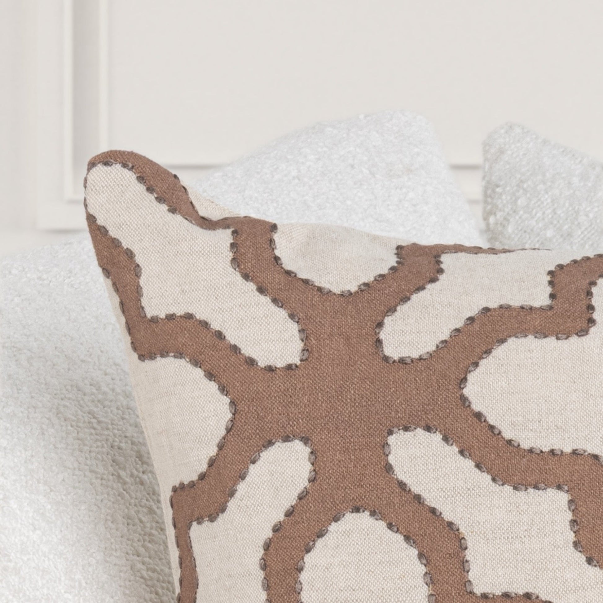 LN Mullan 22x22 - Frothed Brown
