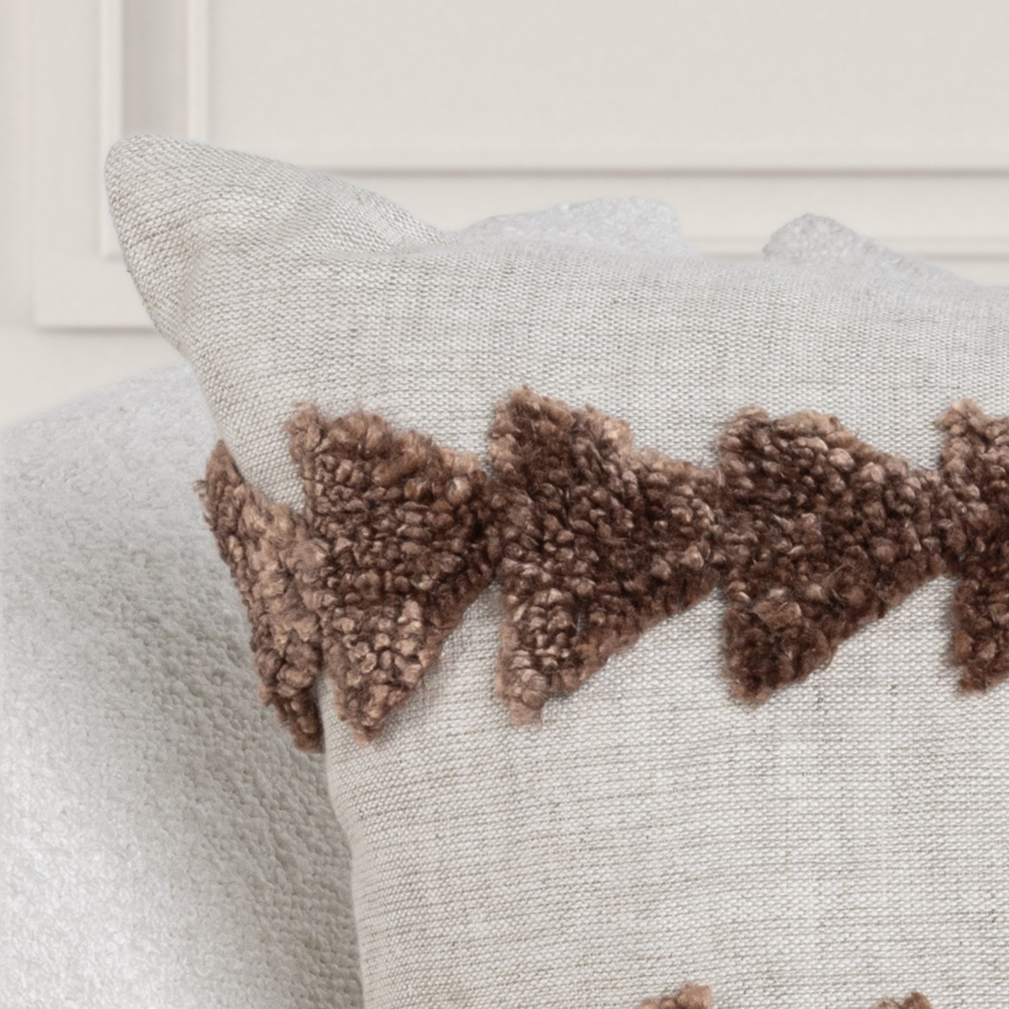 LN Essay 22x22 - Frothed Brown
