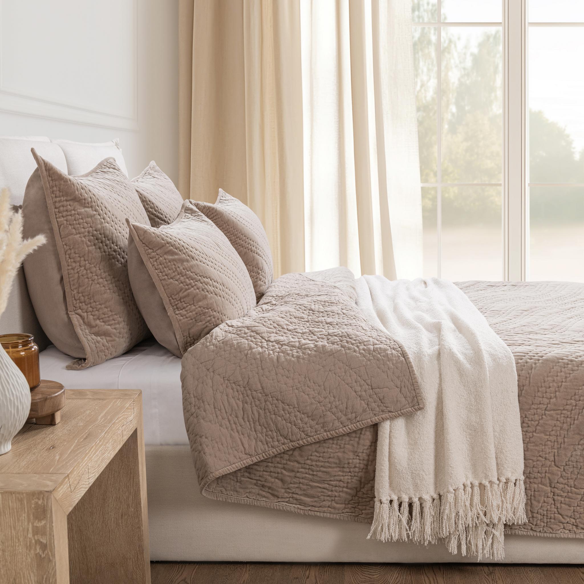 Elms Velvet Quilt Collection - Velvet Pebble - King / Set