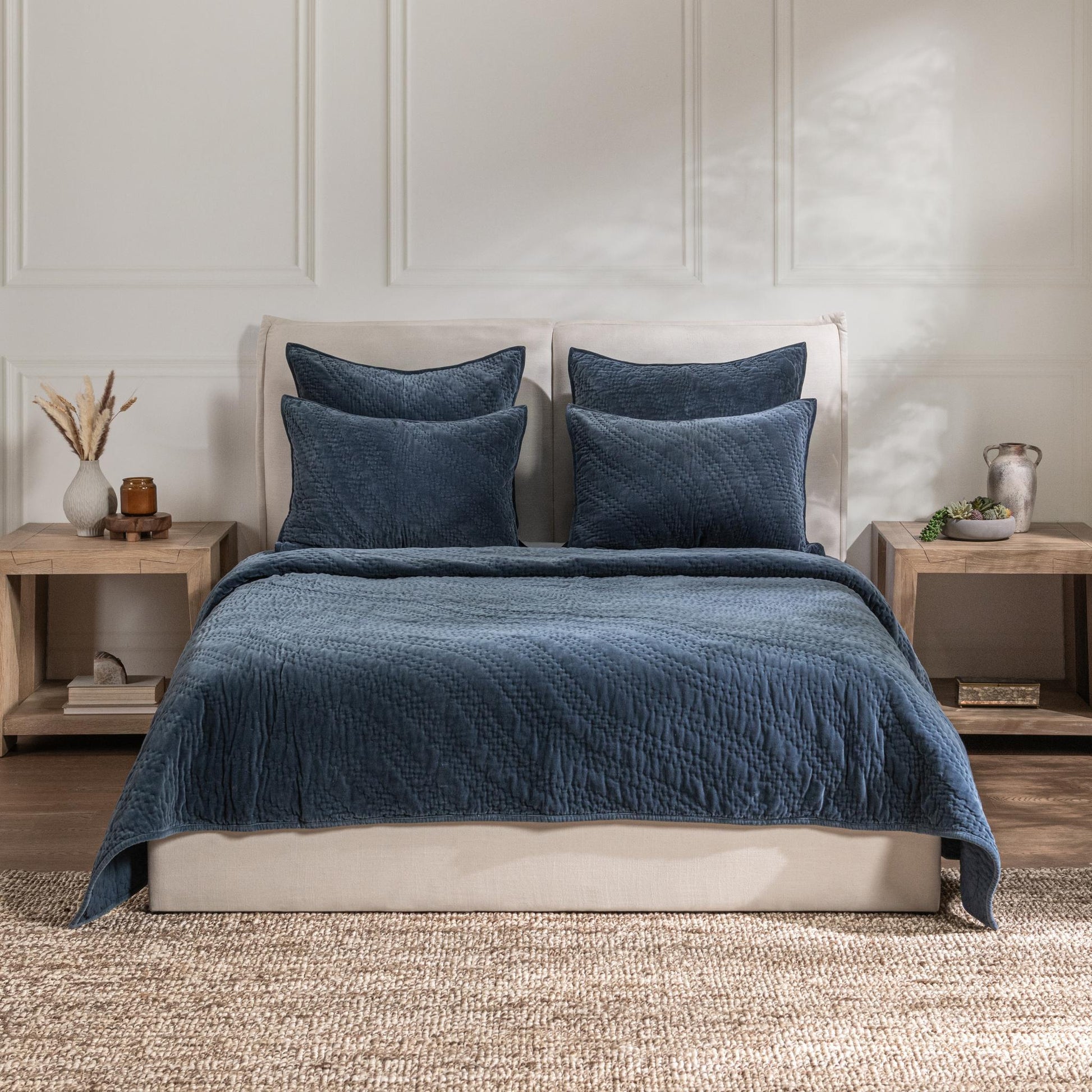 Elms Velvet Quilt Collection - Crisp Blue - King / Set