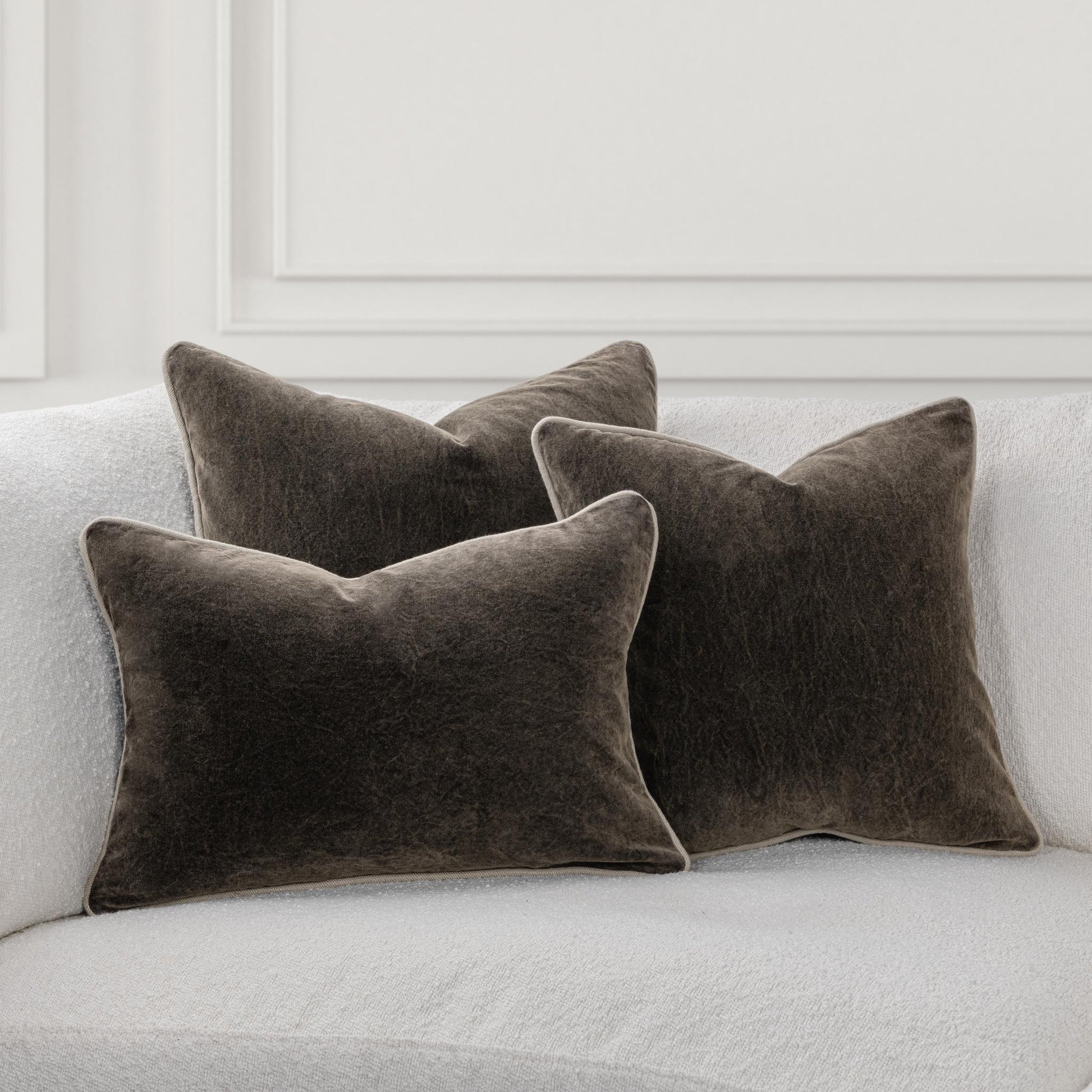 SLD Heirloom - Velvet Dark Clove - 22x22