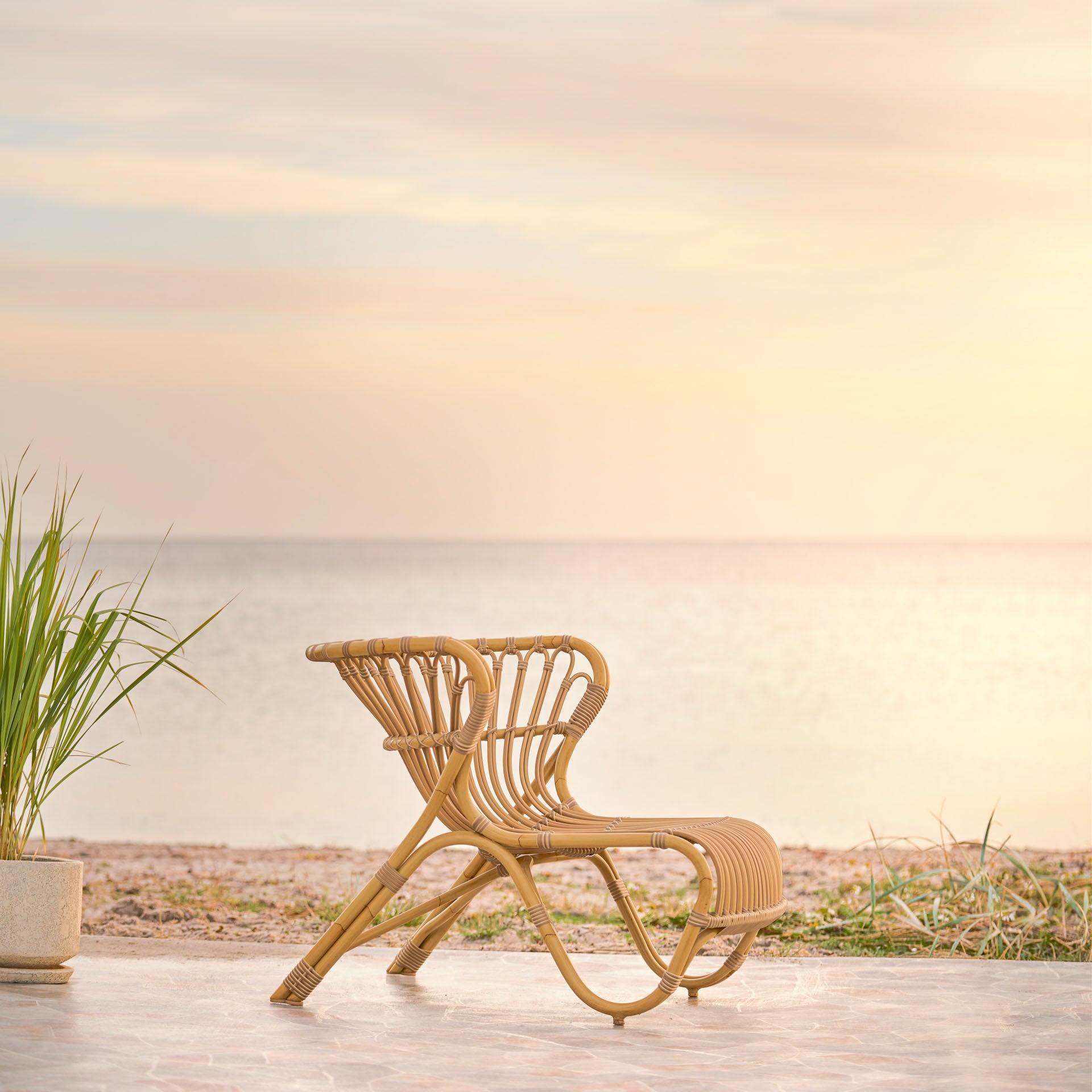Viggo Boesen Fox Chair Exterior by Sika Design - view 2