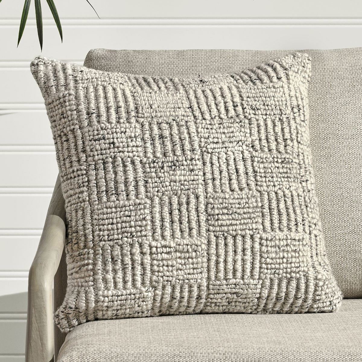 Performance Vico Multi Size - Ivory Multi - 22"x22"