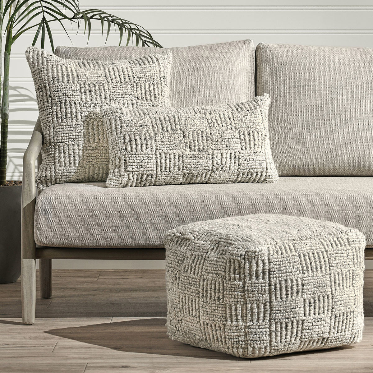Performance Vico Multi Size - Ivory Multi - 22"x22"