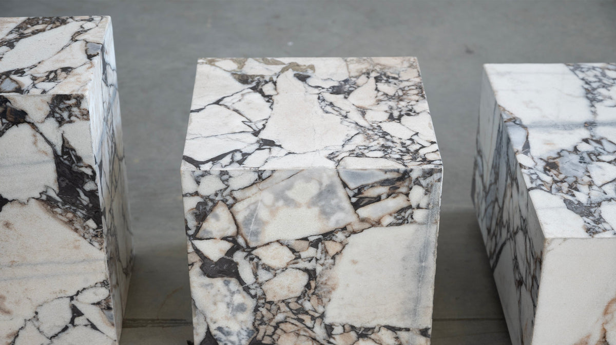 Plinth End Table Low Calacatta Viola by Mobital - image 2