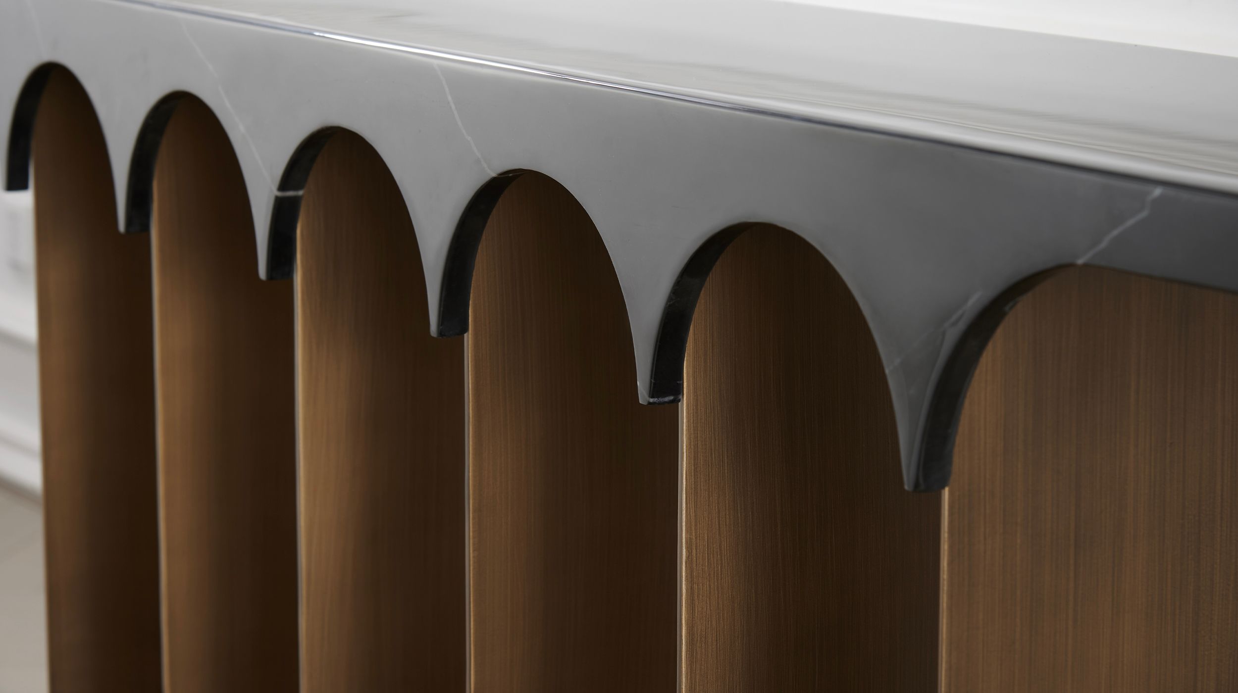 Socle Console Table