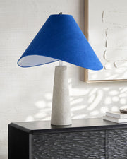 Apuila Accent Table Lamp API-007 - styleshot
