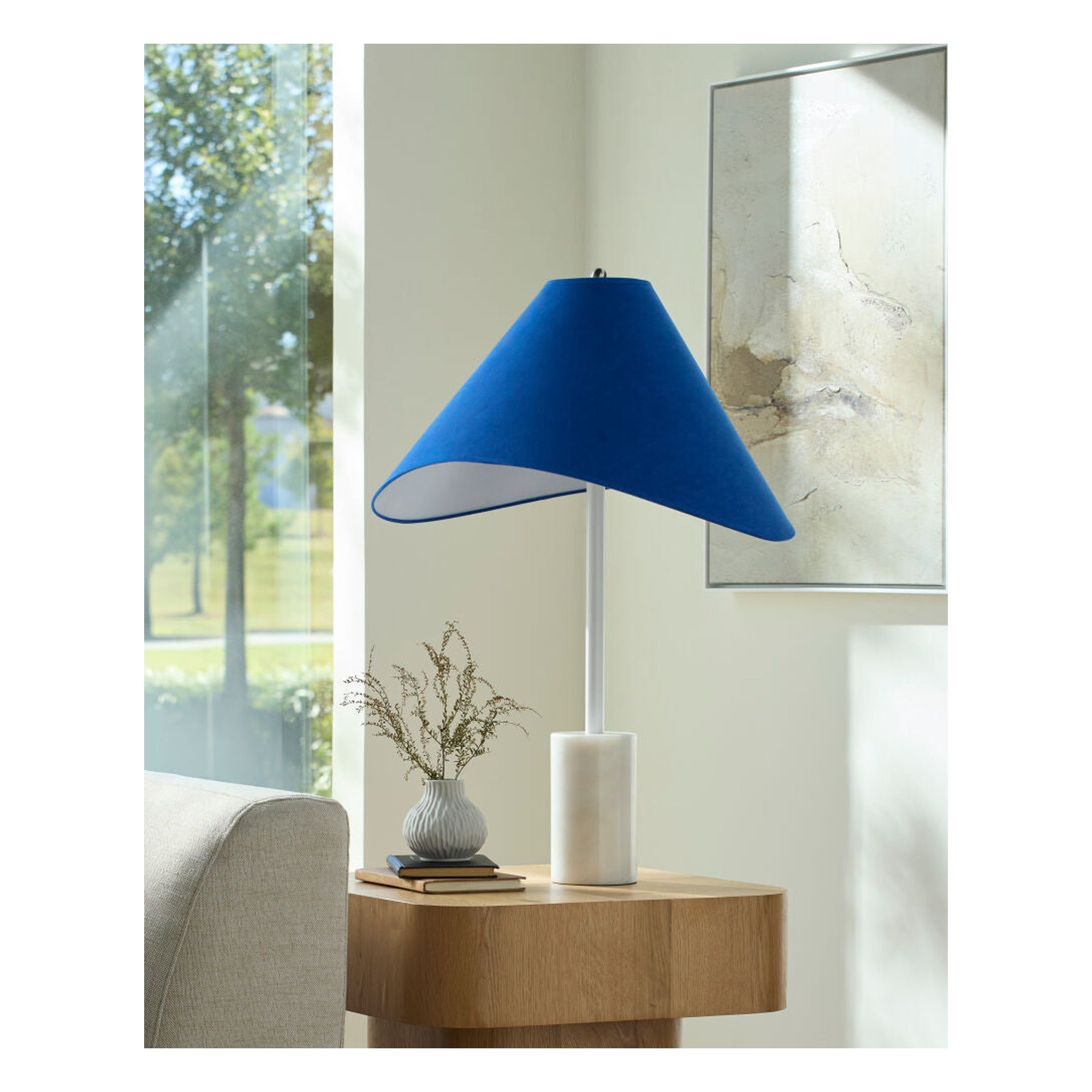 Apuila Accent Table Lamp API-024 - styleshot