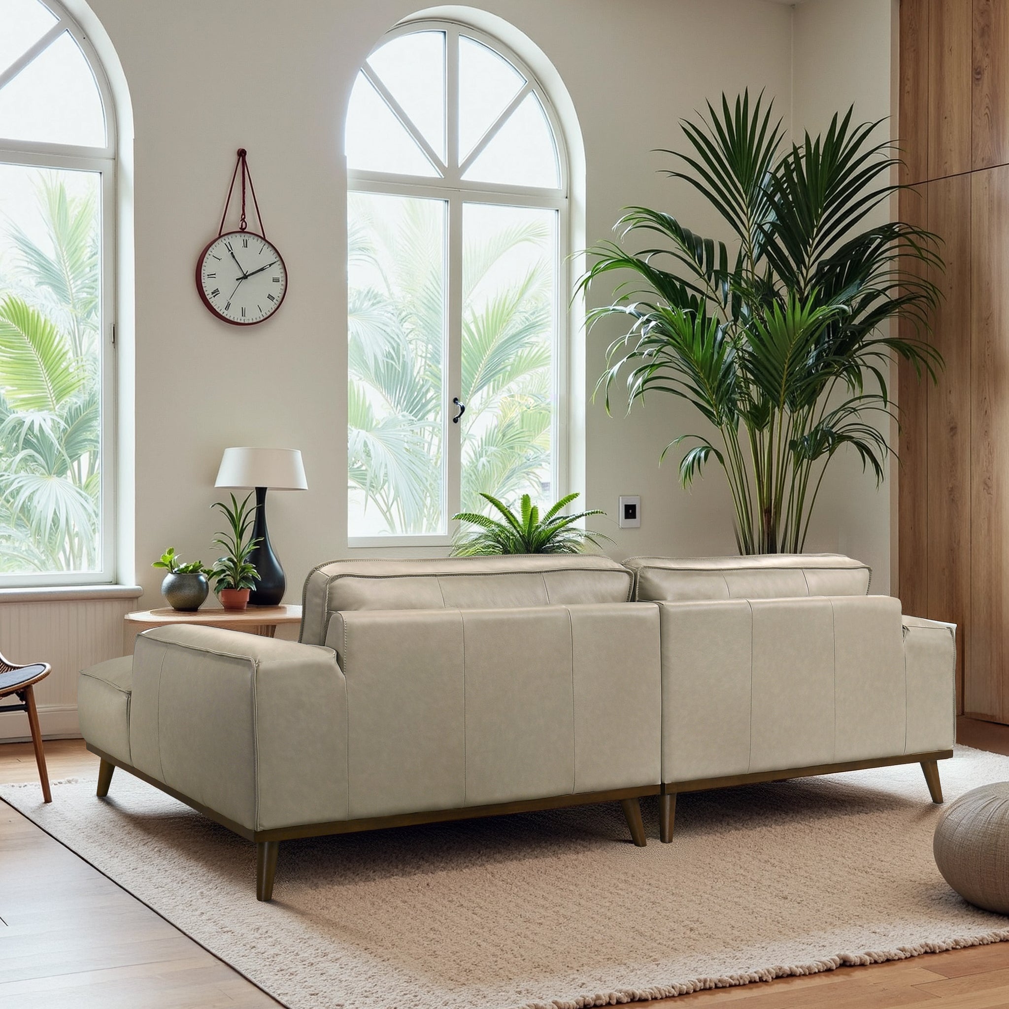 Kerrville Premium Leather Sectional with Chaise