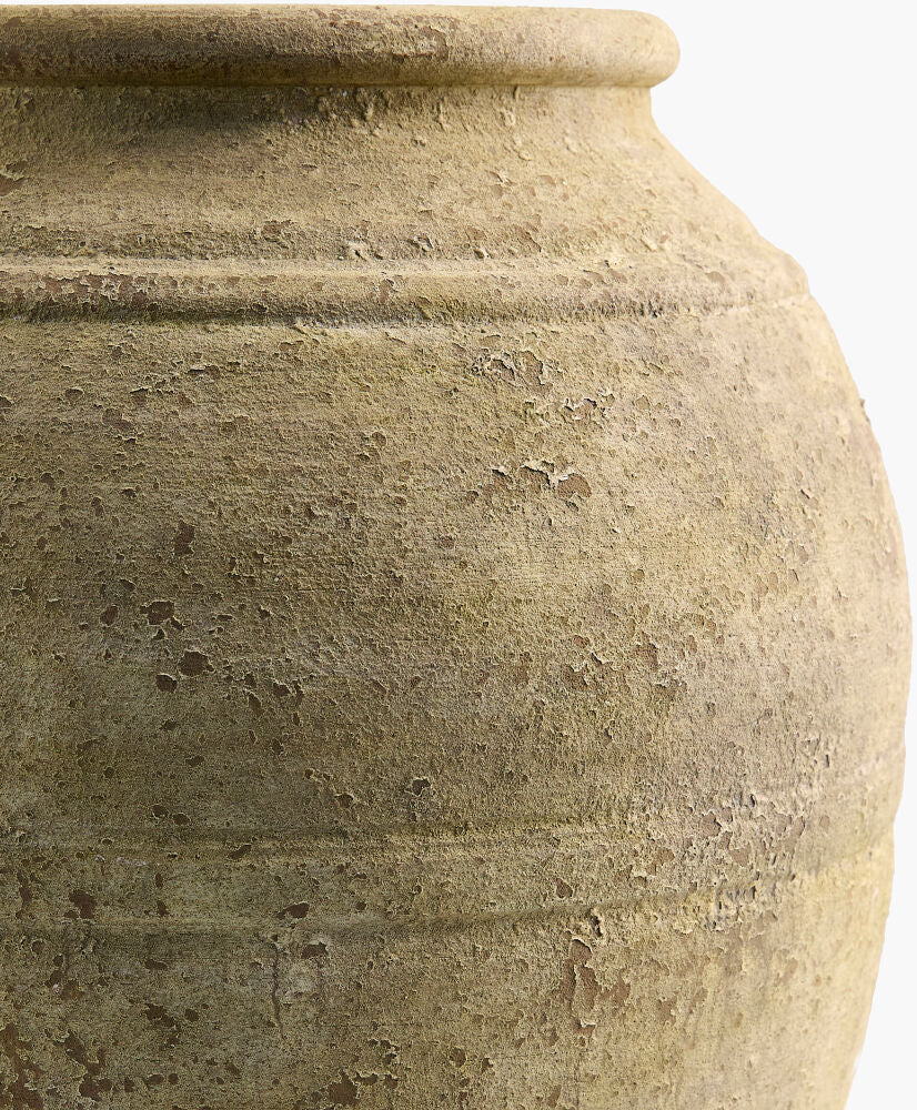 Aarush Vase - corner