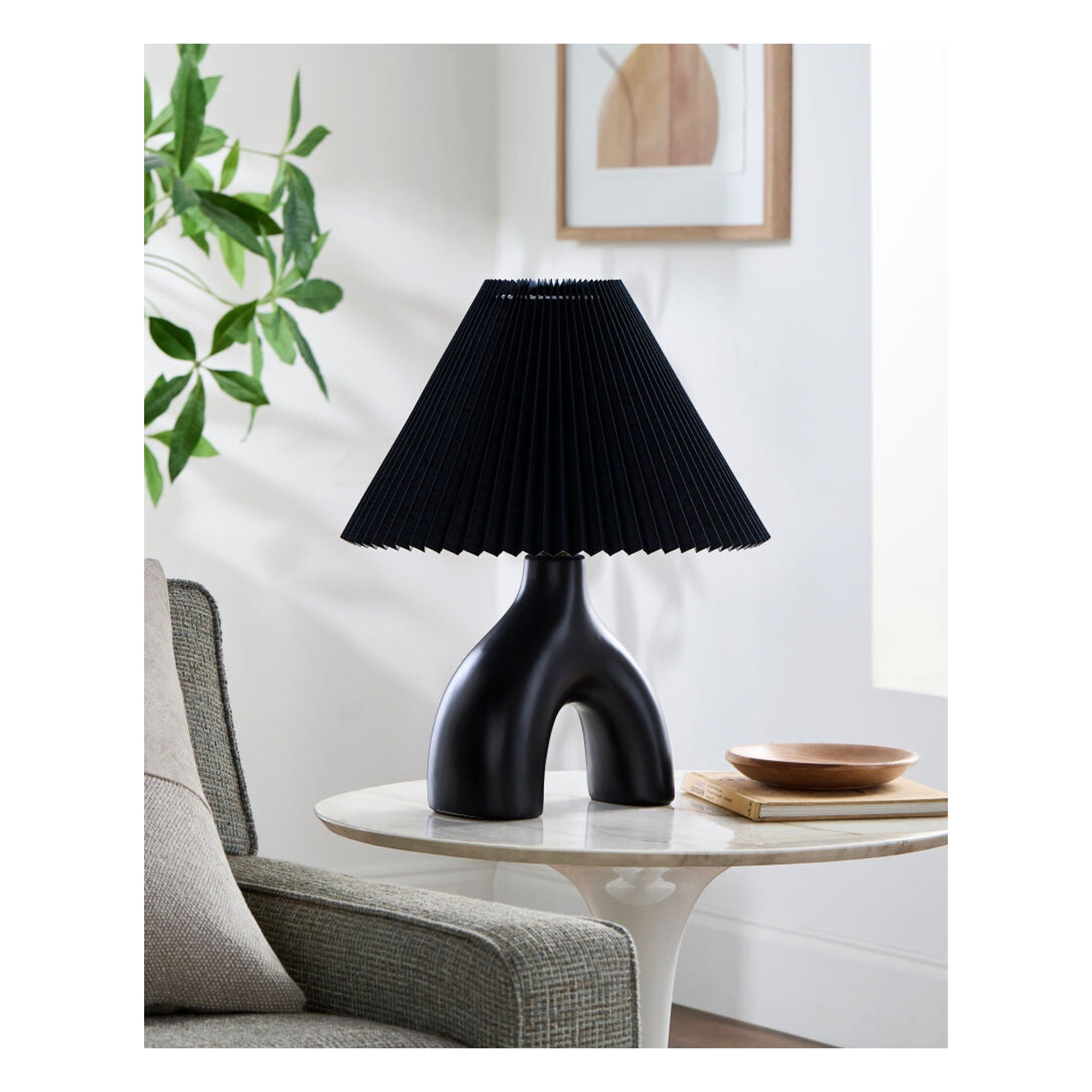 Alvik Accent Table Lamp AVK-010 - styleshot
