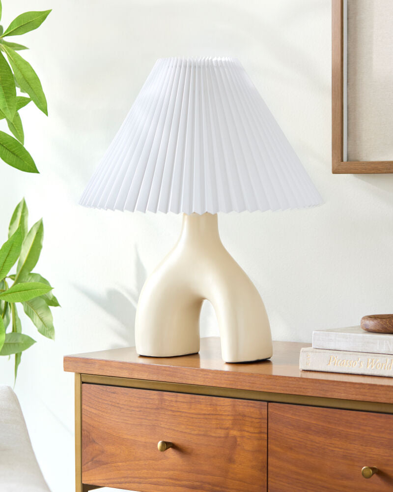 Alvik Accent Table Lamp AVK-015 - styleshot