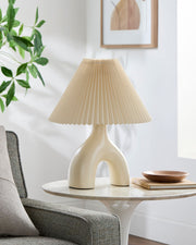 Alvik Accent Table Lamp AVK-016 - styleshot