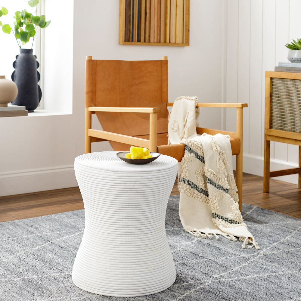 Balinese End Table BAS-005 - styleshot