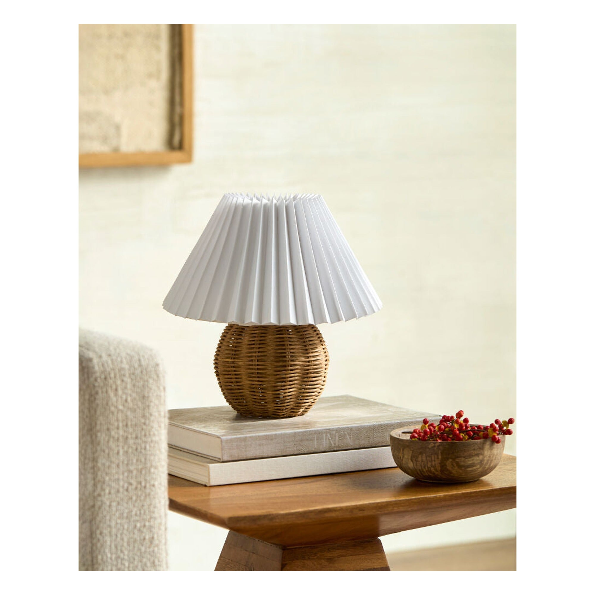 Bajo Accent Table Lamp BJO-002 - styleshot
