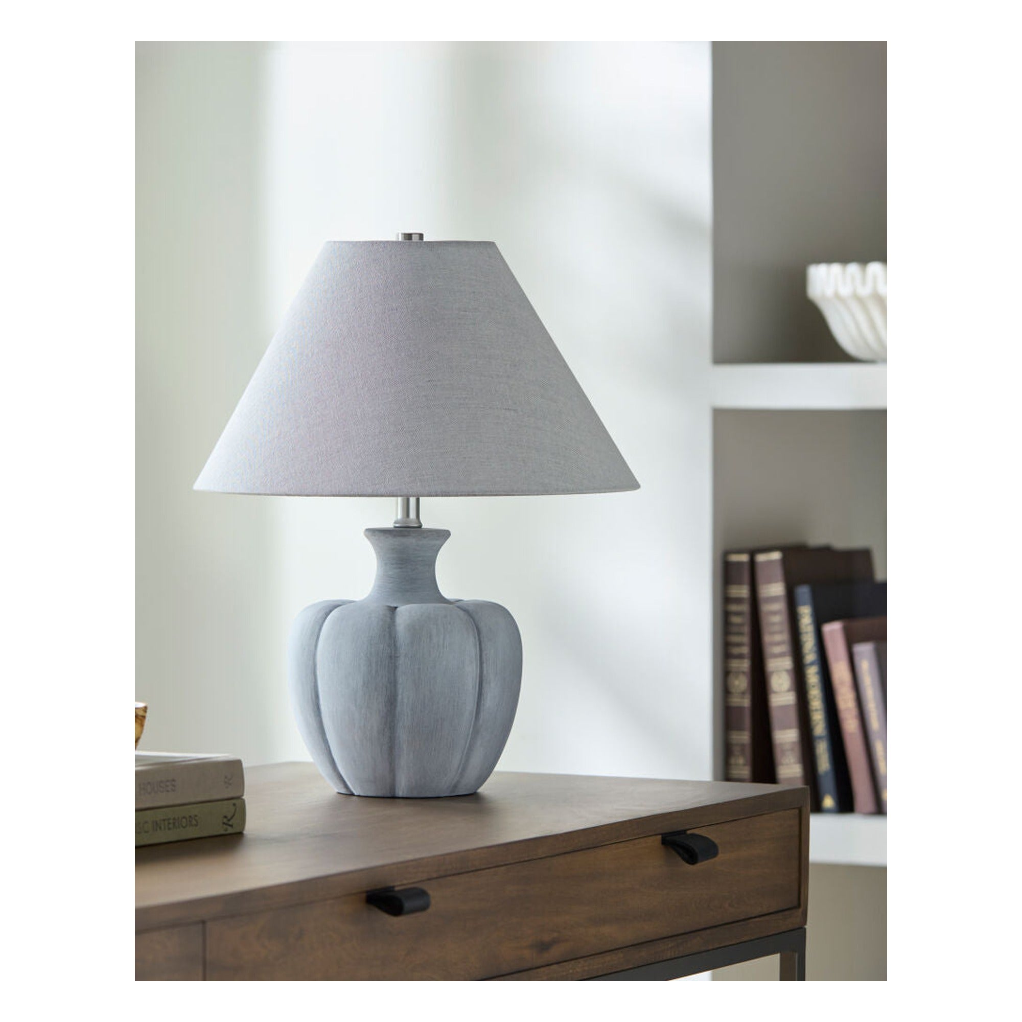 Bulsny Accent Table Lamp - styleshot