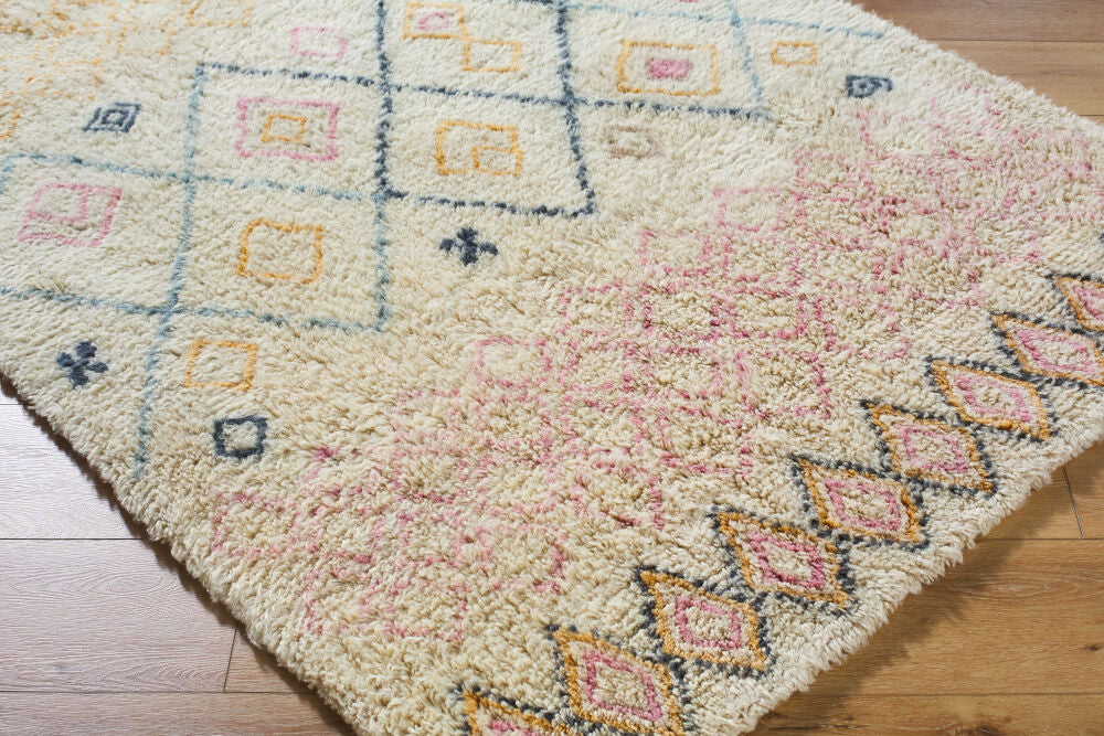 Beni Moroccan Handmade Rug BMC-2310 - corner