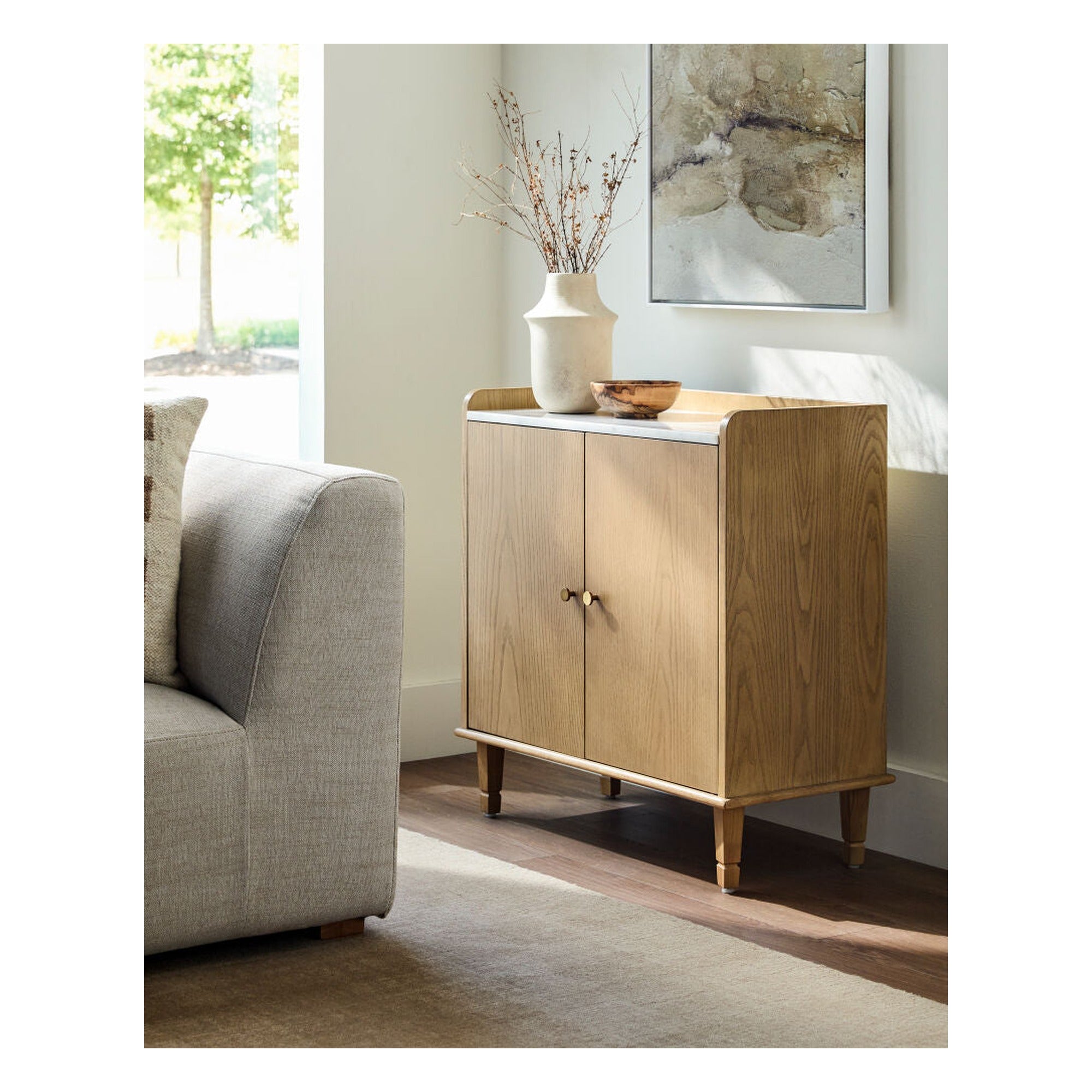 Arista Cabinet - styleshot