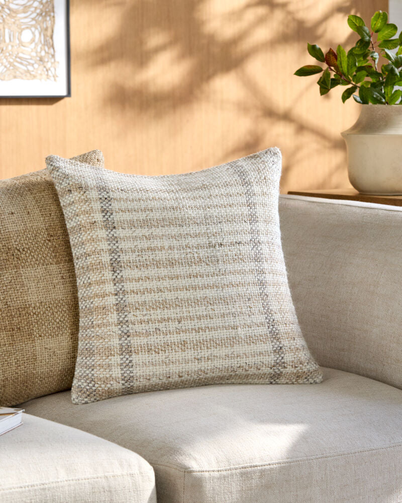 Amaya Accent Pillow BOAY-001 - styleshot