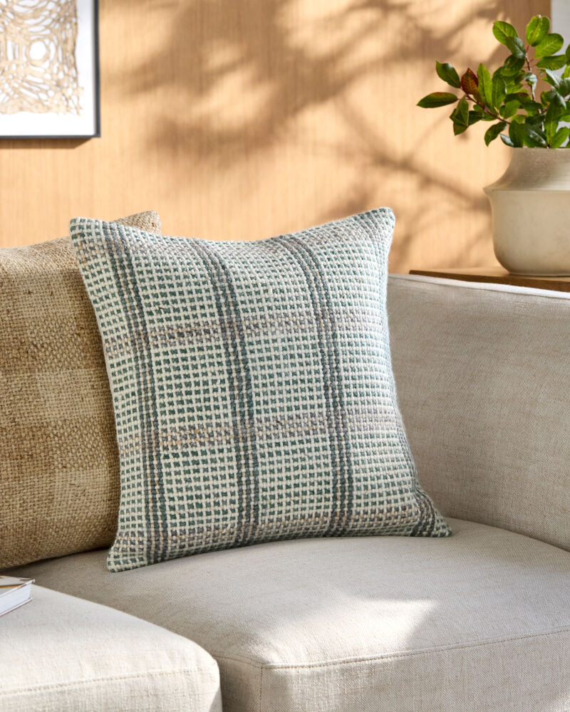 Amaya Accent Pillow BOAY-003 - styleshot