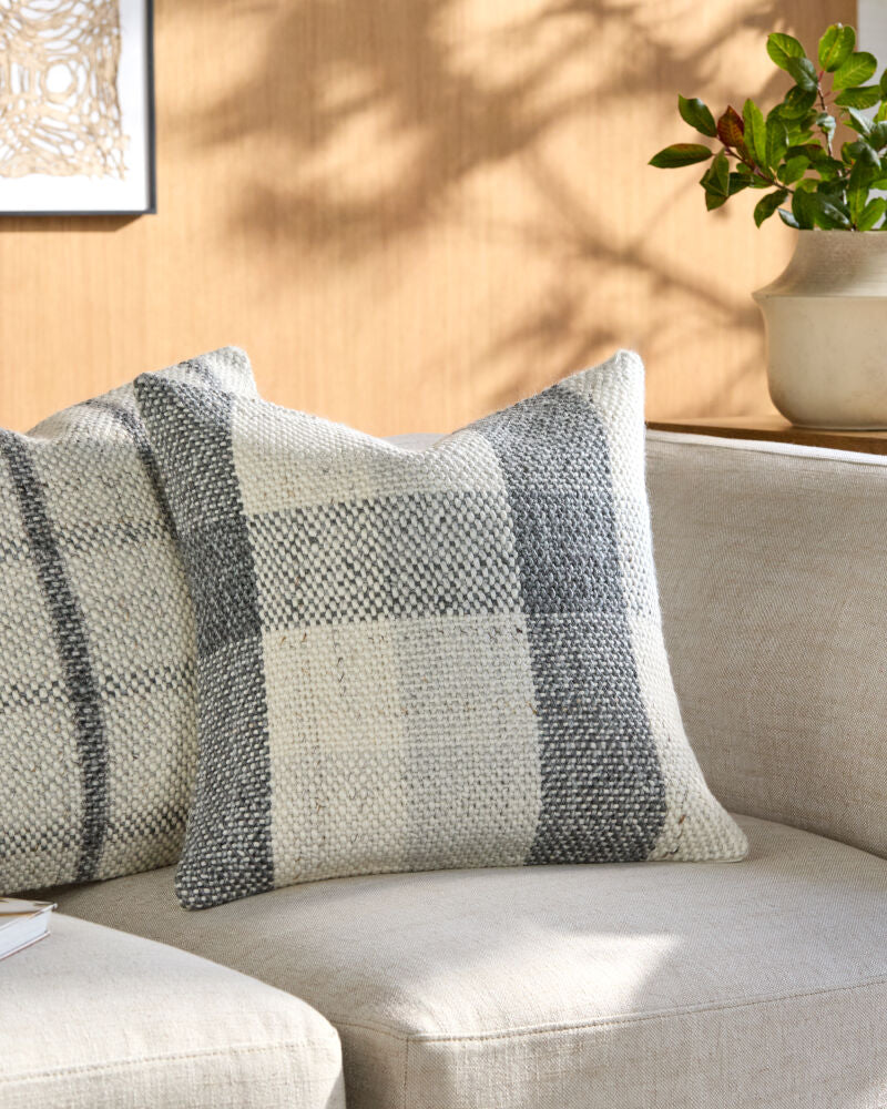 Amaya Accent Pillow BOAY-006 - styleshot