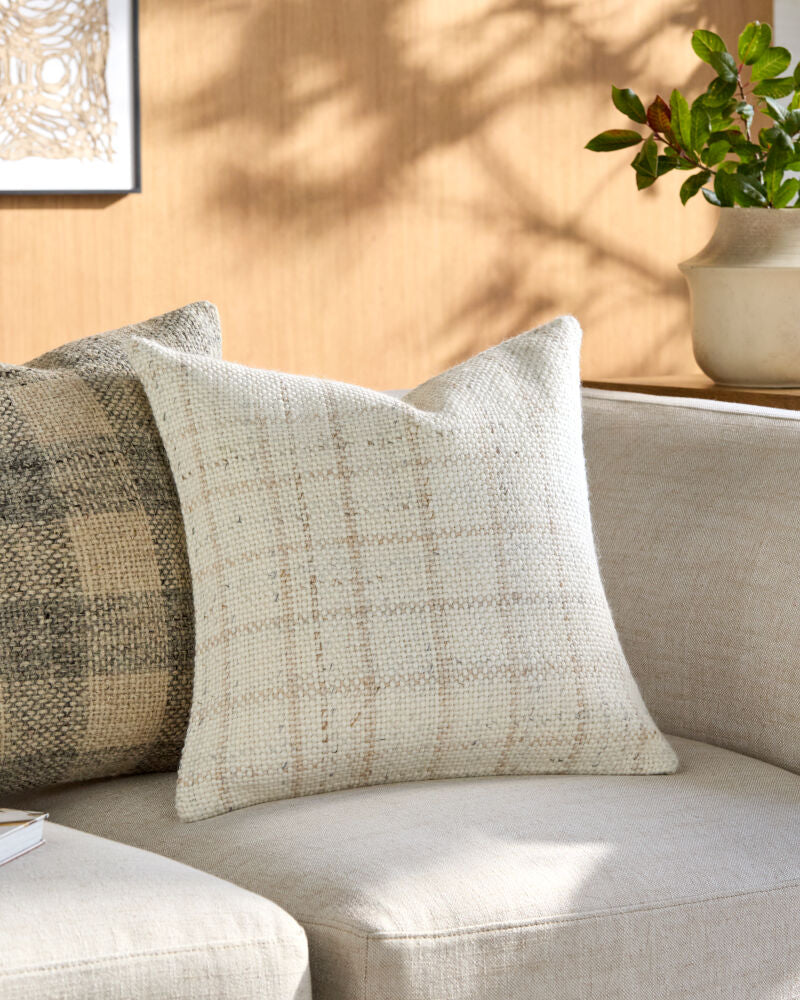 Amaya Accent Pillow BOAY-007 - styleshot