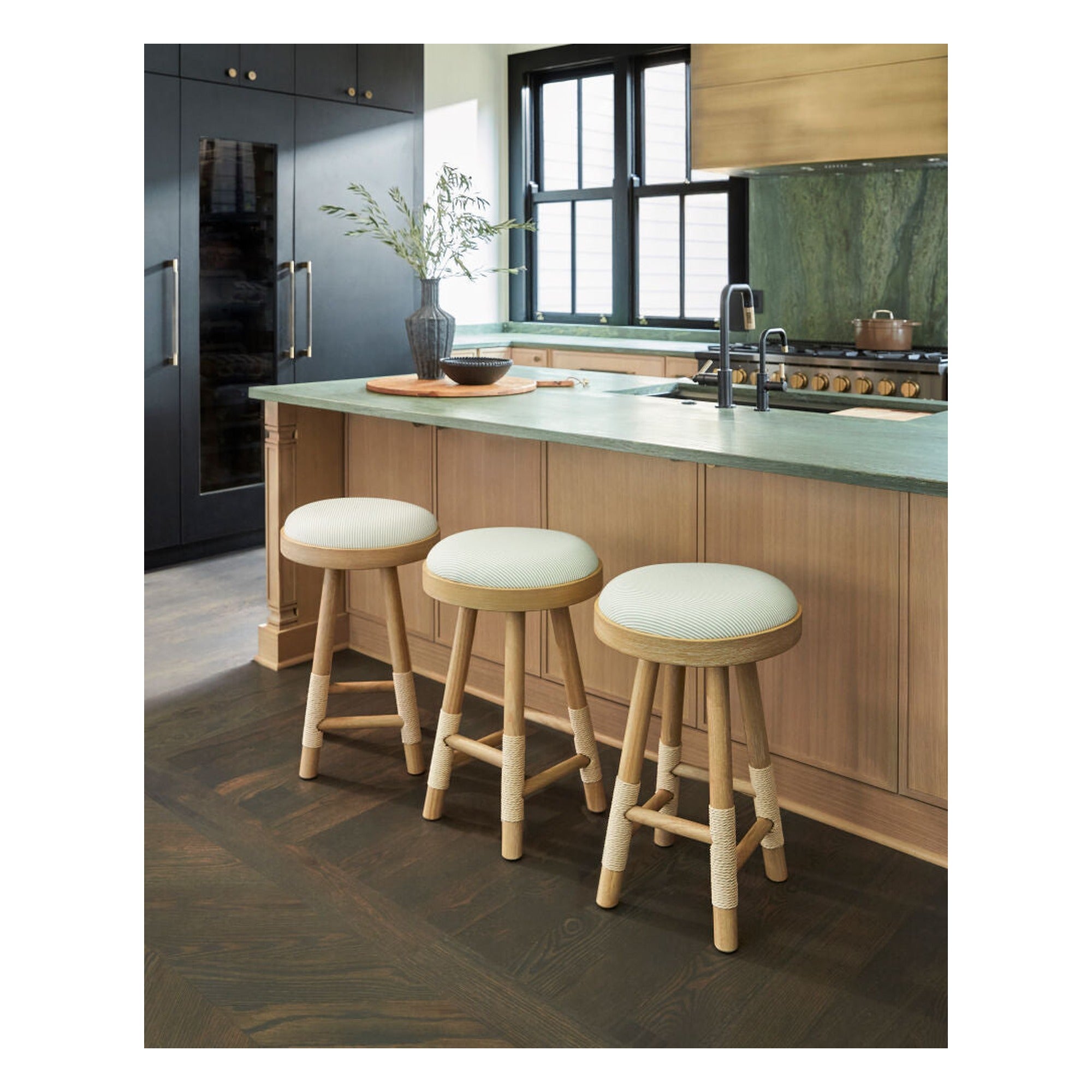 Esmarca Counter Stool BOES-005 - styleshot