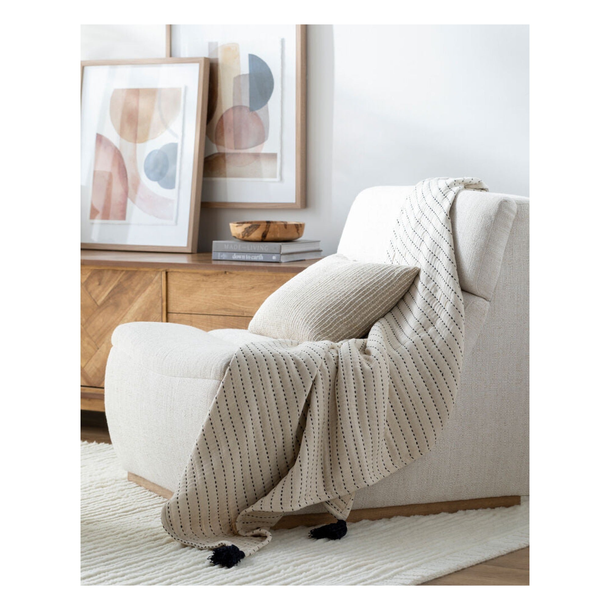 Kapri Throw BOKI-1001 - styleshot