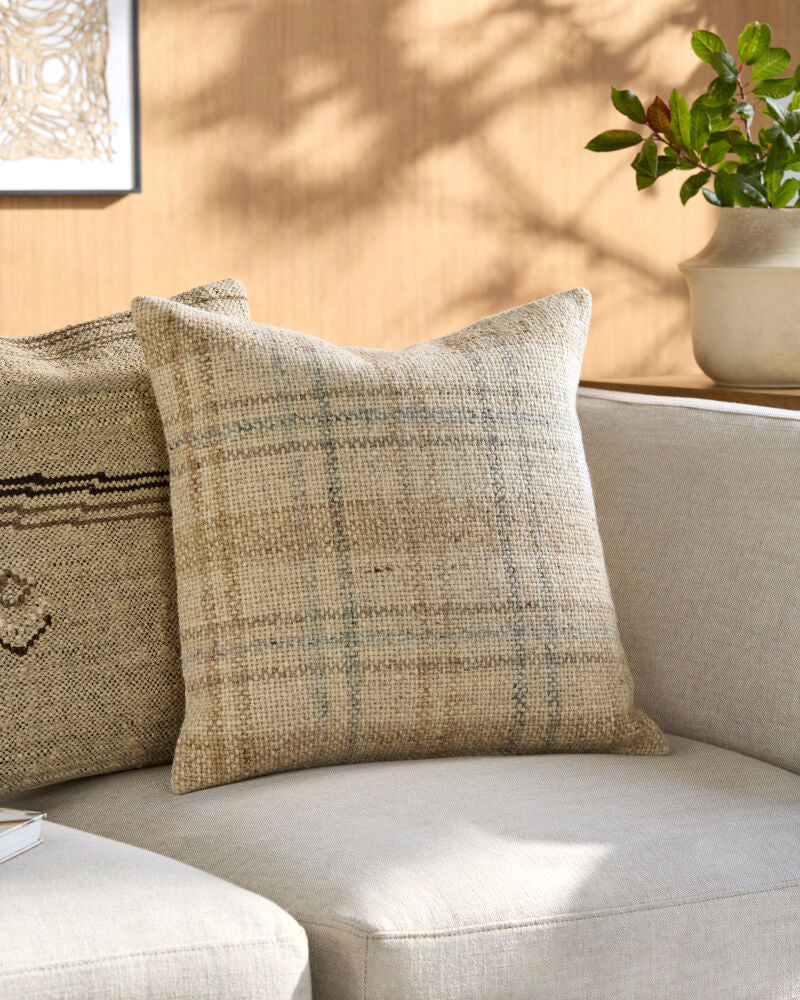 Ladera Accent Pillow BOLR-002 - styleshot