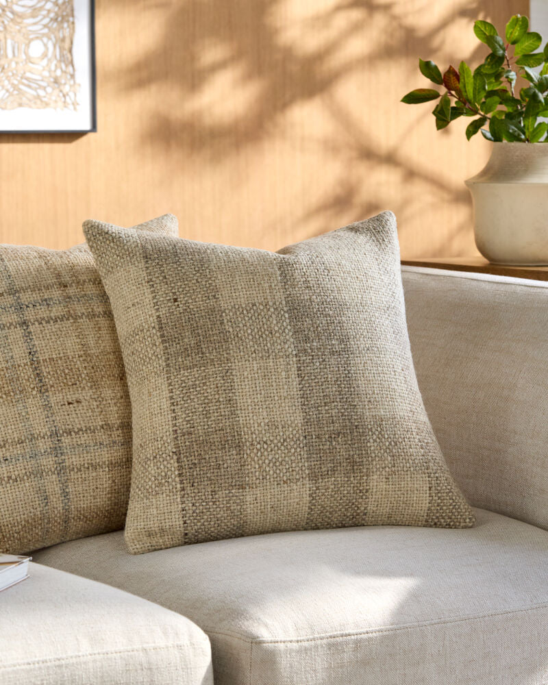 Ladera Accent Pillow BOLR-005 - styleshot