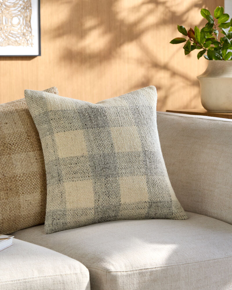 Ladera Accent Pillow BOLR-006 - styleshot