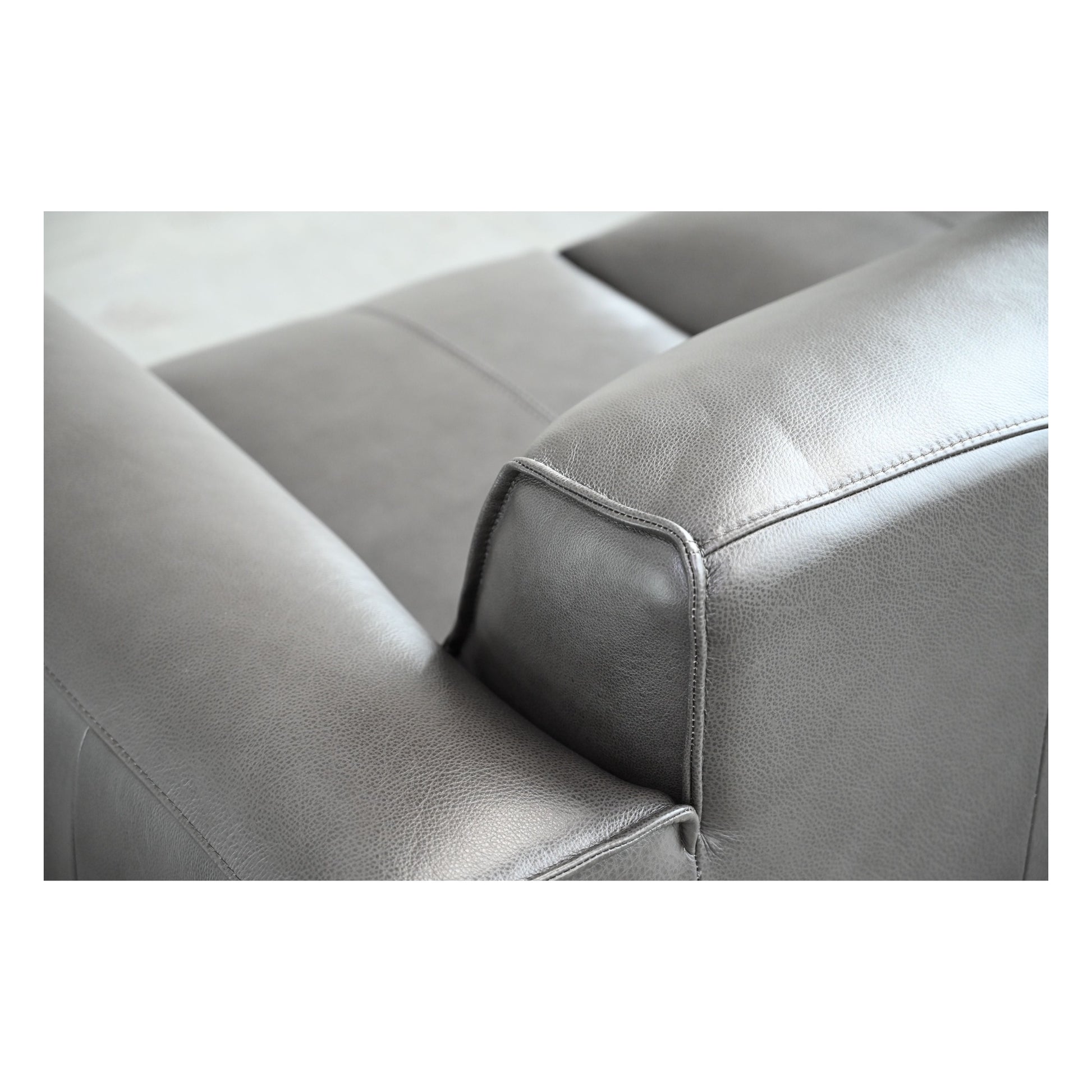 Boone Loveseat by Mobital - image 6