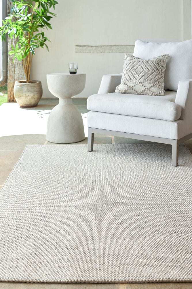 Birdie Ivory/Light Beige Machine Woven Rug - roomscene