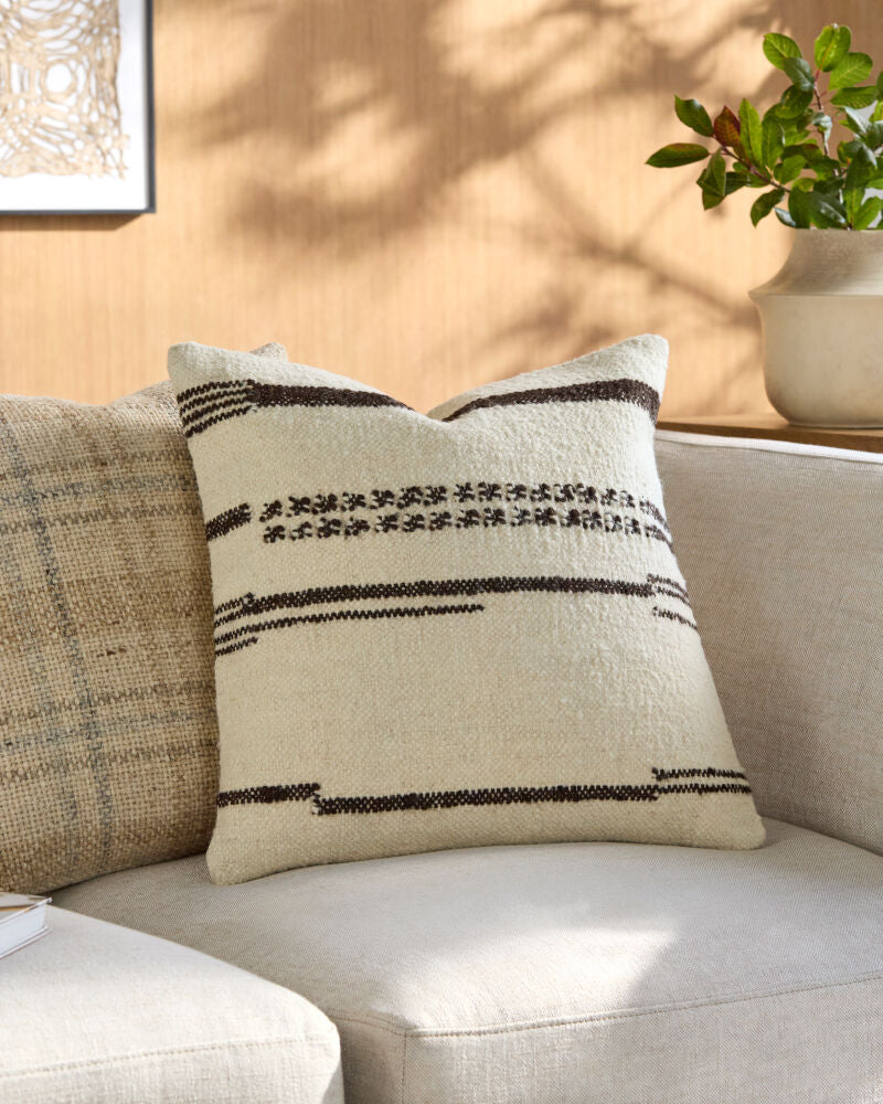 Solea Accent Pillow BOSE-001 - styleshot