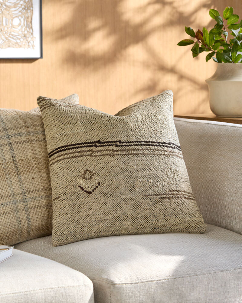 Solea Accent Pillow BOSE-003 - styleshot