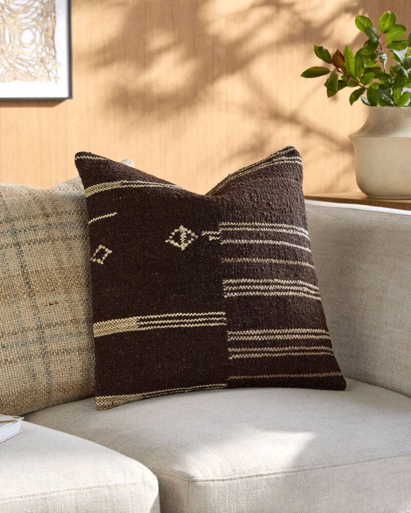 Solea Accent Pillow BOSE-004 - styleshot